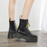 Schwarze kurze Stiefel